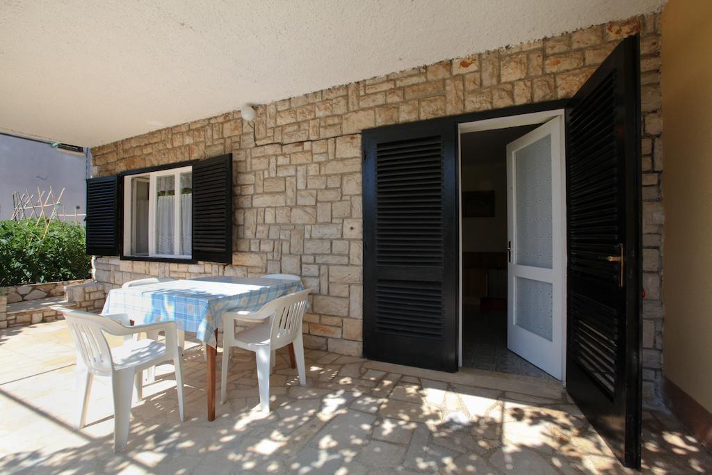 Apartment Ema Premantura Rom bilde